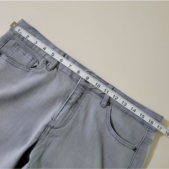 Roz & Ali Gray Straight Leg Denim Jeans - Picture 6 of 13